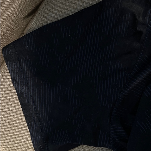 Nike Men’s Navy Short-Sleeve Dri-FIT Tee with Green Swoosh - Picture 4 of 6